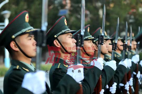 北京军训：人的勇气和胆识是在无路可走时逼出来的